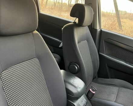 Серый Шевроле Каптива, объемом двигателя 2 л и пробегом 260 тыс. км за 7000 $, фото 13 на Automoto.ua