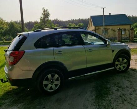 Сірий Шевроле Каптіва, об'ємом двигуна 2.41 л та пробігом 237 тис. км за 7800 $, фото 2 на Automoto.ua