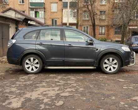 Сірий Шевроле Каптіва, об'ємом двигуна 2 л та пробігом 298 тис. км за 6999 $, фото 4 на Automoto.ua