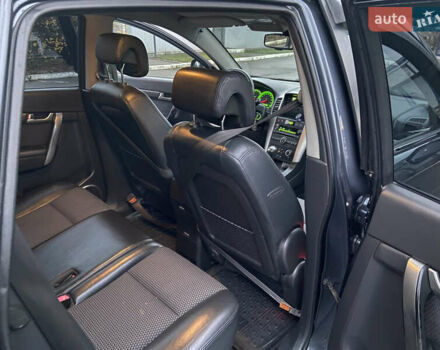 Серый Шевроле Каптива, объемом двигателя 2 л и пробегом 160 тыс. км за 8300 $, фото 11 на Automoto.ua