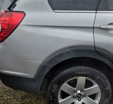 Серый Шевроле Каптива, объемом двигателя 2.4 л и пробегом 223 тыс. км за 8700 $, фото 3 на Automoto.ua