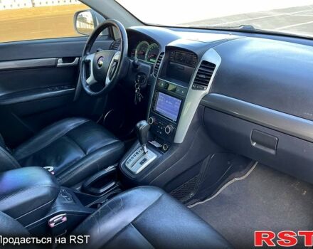 Сірий Шевроле Каптіва, об'ємом двигуна 2.4 л та пробігом 280 тис. км за 5800 $, фото 12 на Automoto.ua