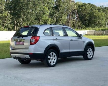 Серый Шевроле Каптива, объемом двигателя 0 л и пробегом 220 тыс. км за 7800 $, фото 2 на Automoto.ua