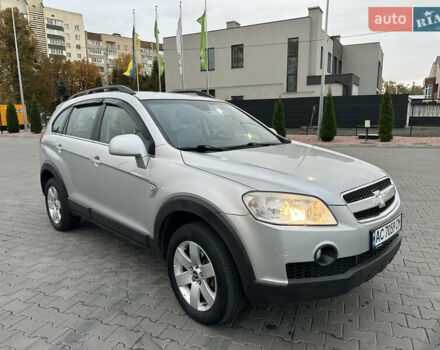 Серый Шевроле Каптива, объемом двигателя 2.41 л и пробегом 230 тыс. км за 7500 $, фото 4 на Automoto.ua