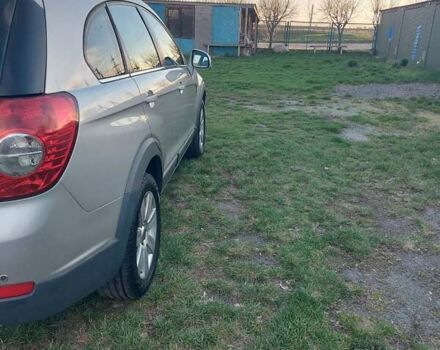 Серый Шевроле Каптива, объемом двигателя 2 л и пробегом 319 тыс. км за 7300 $, фото 4 на Automoto.ua