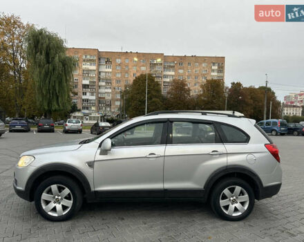 Серый Шевроле Каптива, объемом двигателя 2.41 л и пробегом 230 тыс. км за 7500 $, фото 9 на Automoto.ua