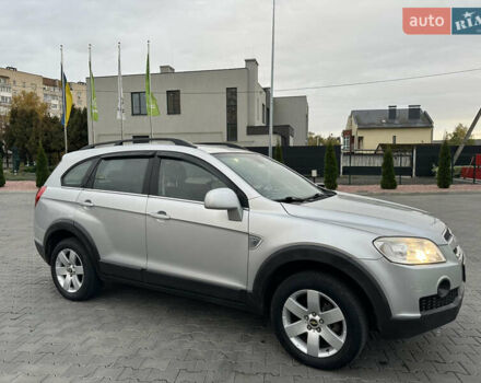 Серый Шевроле Каптива, объемом двигателя 2.41 л и пробегом 230 тыс. км за 7500 $, фото 14 на Automoto.ua