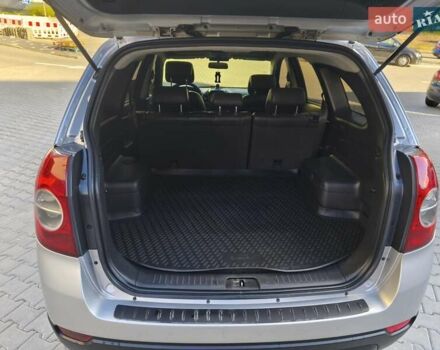 Серый Шевроле Каптива, объемом двигателя 2.4 л и пробегом 324 тыс. км за 6350 $, фото 12 на Automoto.ua