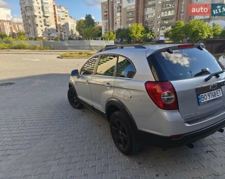 Серый Шевроле Каптива, объемом двигателя 2.41 л и пробегом 322 тыс. км за 6300 $, фото 3 на Automoto.ua