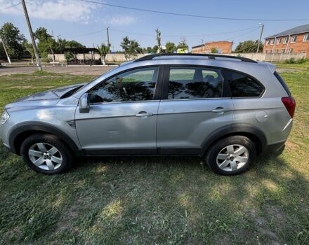 Серый Шевроле Каптива, объемом двигателя 2.4 л и пробегом 244 тыс. км за 3900 $, фото 2 на Automoto.ua