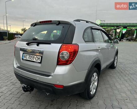 Серый Шевроле Каптива, объемом двигателя 2.41 л и пробегом 230 тыс. км за 7500 $, фото 7 на Automoto.ua