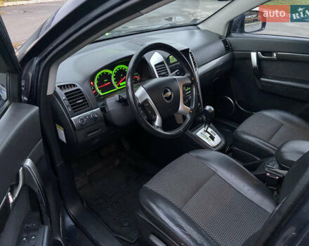 Серый Шевроле Каптива, объемом двигателя 2 л и пробегом 160 тыс. км за 8300 $, фото 8 на Automoto.ua