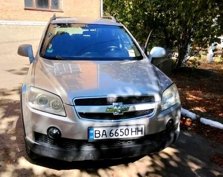 Серый Шевроле Каптива, объемом двигателя 2.4 л и пробегом 176 тыс. км за 8200 $, фото 1 на Automoto.ua