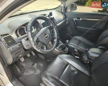 Серый Шевроле Каптива, объемом двигателя 2.4 л и пробегом 324 тыс. км за 6350 $, фото 8 на Automoto.ua