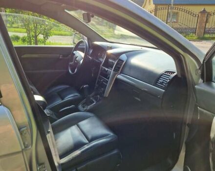 Сірий Шевроле Каптіва, об'ємом двигуна 2.41 л та пробігом 237 тис. км за 7800 $, фото 13 на Automoto.ua