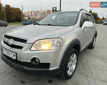 Серый Шевроле Каптива, объемом двигателя 2.41 л и пробегом 230 тыс. км за 7500 $, фото 2 на Automoto.ua