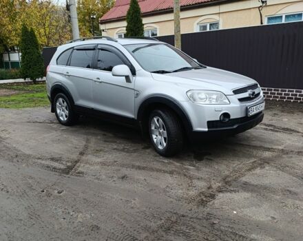 Серый Шевроле Каптива, объемом двигателя 2 л и пробегом 350 тыс. км за 9200 $, фото 2 на Automoto.ua