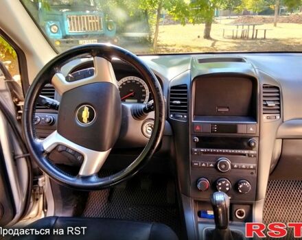 Серый Шевроле Каптива, объемом двигателя 2.4 л и пробегом 176 тыс. км за 8200 $, фото 2 на Automoto.ua