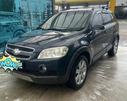 Сірий Шевроле Каптіва, об'ємом двигуна 2.4 л та пробігом 233 тис. км за 8000 $, фото 1 на Automoto.ua