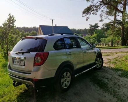 Сірий Шевроле Каптіва, об'ємом двигуна 2.41 л та пробігом 237 тис. км за 7800 $, фото 4 на Automoto.ua