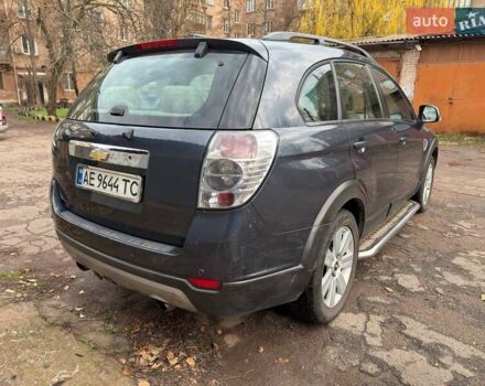 Серый Шевроле Каптива, объемом двигателя 1.99 л и пробегом 300 тыс. км за 6999 $, фото 5 на Automoto.ua