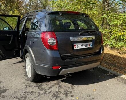 Сірий Шевроле Каптіва, об'ємом двигуна 2 л та пробігом 211 тис. км за 6000 $, фото 4 на Automoto.ua