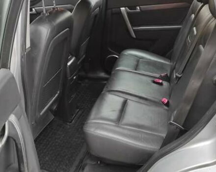 Серый Шевроле Каптива, объемом двигателя 2 л и пробегом 259 тыс. км за 7000 $, фото 14 на Automoto.ua