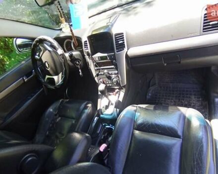 Серый Шевроле Каптива, объемом двигателя 2 л и пробегом 297 тыс. км за 8050 $, фото 5 на Automoto.ua