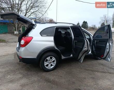 Серый Шевроле Каптива, объемом двигателя 2.4 л и пробегом 240 тыс. км за 6800 $, фото 14 на Automoto.ua