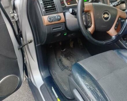 Сірий Шевроле Каптіва, об'ємом двигуна 2.4 л та пробігом 281 тис. км за 6300 $, фото 8 на Automoto.ua