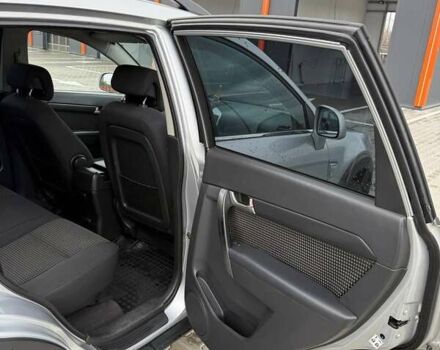 Серый Шевроле Каптива, объемом двигателя 2.4 л и пробегом 281 тыс. км за 7200 $, фото 20 на Automoto.ua