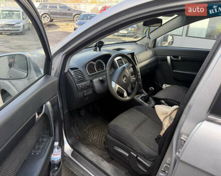 Сірий Шевроле Каптіва, об'ємом двигуна 2.41 л та пробігом 221 тис. км за 6500 $, фото 6 на Automoto.ua