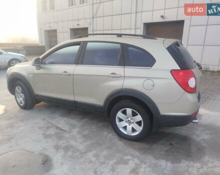 Серый Шевроле Каптива, объемом двигателя 2.41 л и пробегом 204 тыс. км за 6500 $, фото 3 на Automoto.ua