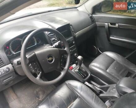 Серый Шевроле Каптива, объемом двигателя 2.4 л и пробегом 238 тыс. км за 6800 $, фото 1 на Automoto.ua