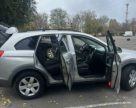 Сірий Шевроле Каптіва, об'ємом двигуна 2.4 л та пробігом 217 тис. км за 7000 $, фото 10 на Automoto.ua