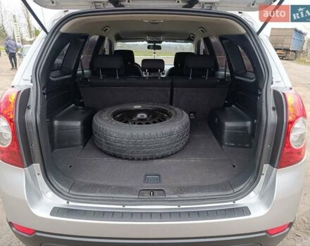 Серый Шевроле Каптива, объемом двигателя 2.4 л и пробегом 240 тыс. км за 6800 $, фото 35 на Automoto.ua