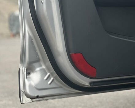 Серый Шевроле Каптива, объемом двигателя 2.4 л и пробегом 188 тыс. км за 8760 $, фото 6 на Automoto.ua