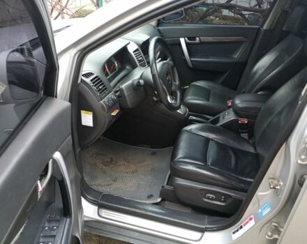 Серый Шевроле Каптива, объемом двигателя 2 л и пробегом 315 тыс. км за 7600 $, фото 9 на Automoto.ua