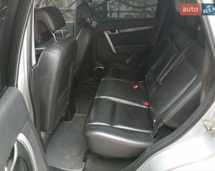 Серый Шевроле Каптива, объемом двигателя 2 л и пробегом 315 тыс. км за 7600 $, фото 6 на Automoto.ua