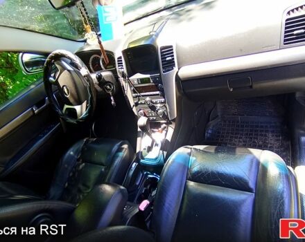 Серый Шевроле Каптива, объемом двигателя 2 л и пробегом 297 тыс. км за 8200 $, фото 2 на Automoto.ua