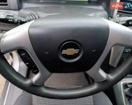 Серый Шевроле Каптива, объемом двигателя 2.4 л и пробегом 240 тыс. км за 6800 $, фото 19 на Automoto.ua