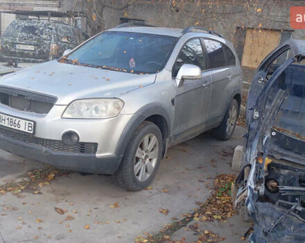 Серый Шевроле Каптива, объемом двигателя 2.4 л и пробегом 260 тыс. км за 3700 $, фото 2 на Automoto.ua