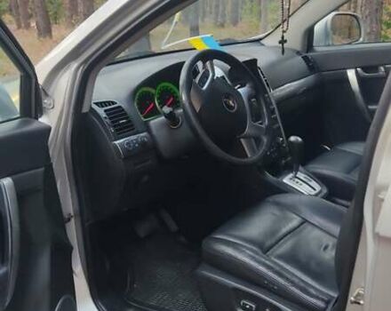 Серый Шевроле Каптива, объемом двигателя 2.4 л и пробегом 126 тыс. км за 9500 $, фото 4 на Automoto.ua