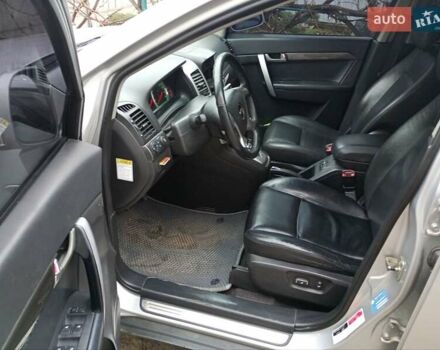 Серый Шевроле Каптива, объемом двигателя 2 л и пробегом 315 тыс. км за 7600 $, фото 7 на Automoto.ua