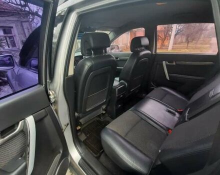 Серый Шевроле Каптива, объемом двигателя 2.4 л и пробегом 152 тыс. км за 7600 $, фото 7 на Automoto.ua