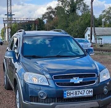 Серый Шевроле Каптива, объемом двигателя 2 л и пробегом 237 тыс. км за 7500 $, фото 7 на Automoto.ua