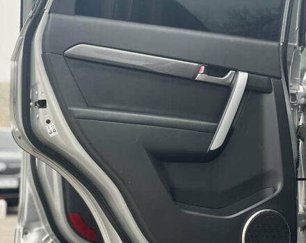 Серый Шевроле Каптива, объемом двигателя 2.4 л и пробегом 188 тыс. км за 8760 $, фото 9 на Automoto.ua