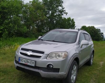 Сірий Шевроле Каптіва, об'ємом двигуна 2 л та пробігом 310 тис. км за 6700 $, фото 3 на Automoto.ua