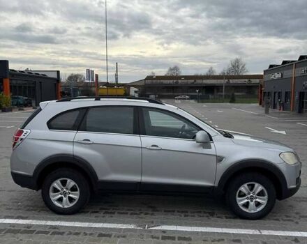 Серый Шевроле Каптива, объемом двигателя 2.4 л и пробегом 281 тыс. км за 7200 $, фото 3 на Automoto.ua
