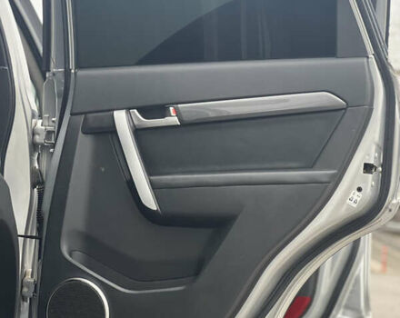 Серый Шевроле Каптива, объемом двигателя 2.4 л и пробегом 188 тыс. км за 8760 $, фото 19 на Automoto.ua